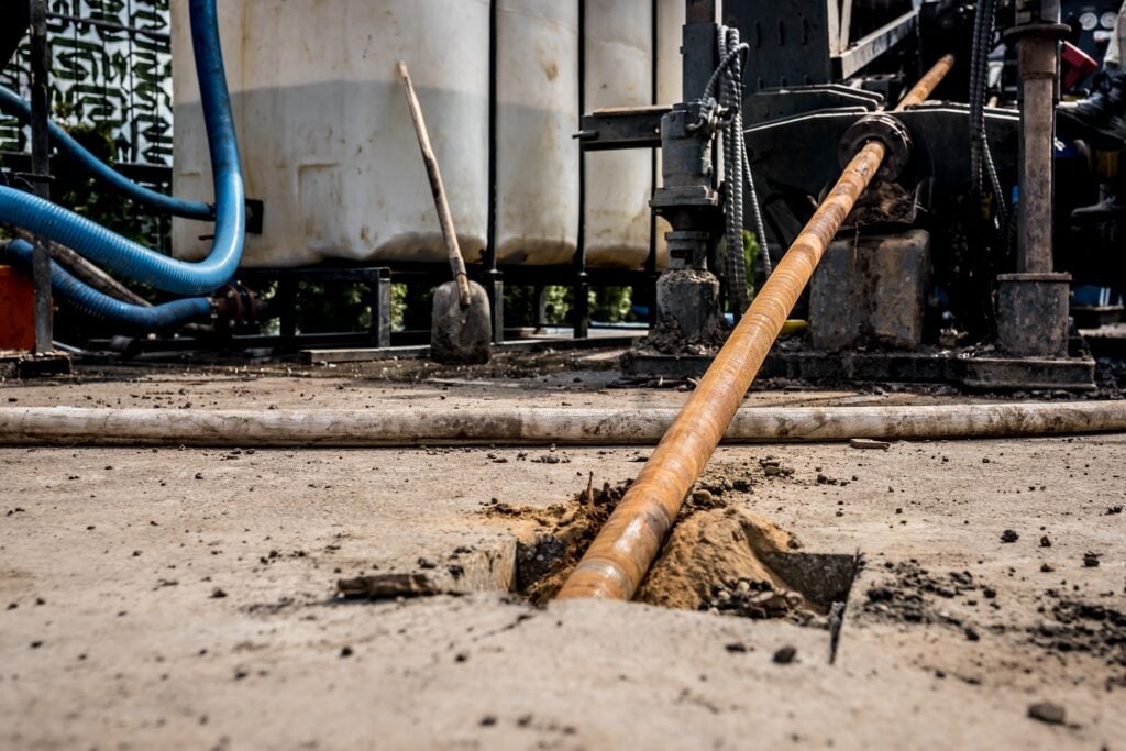 The victim was subjected to negligence in their work, affecting their quality of life.