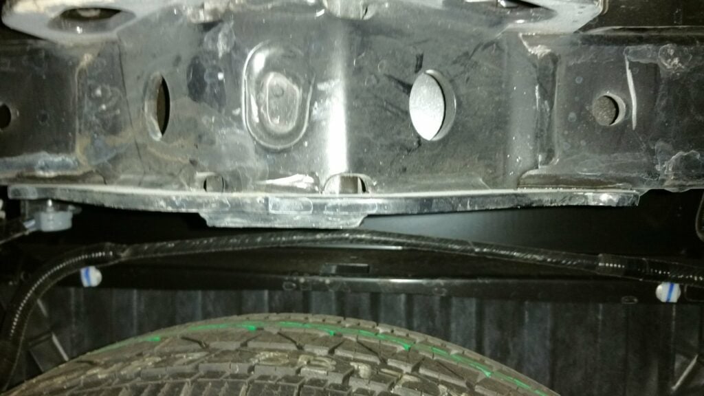 Varias piezas pequeñas de los carros de la víctima se desprendieron.